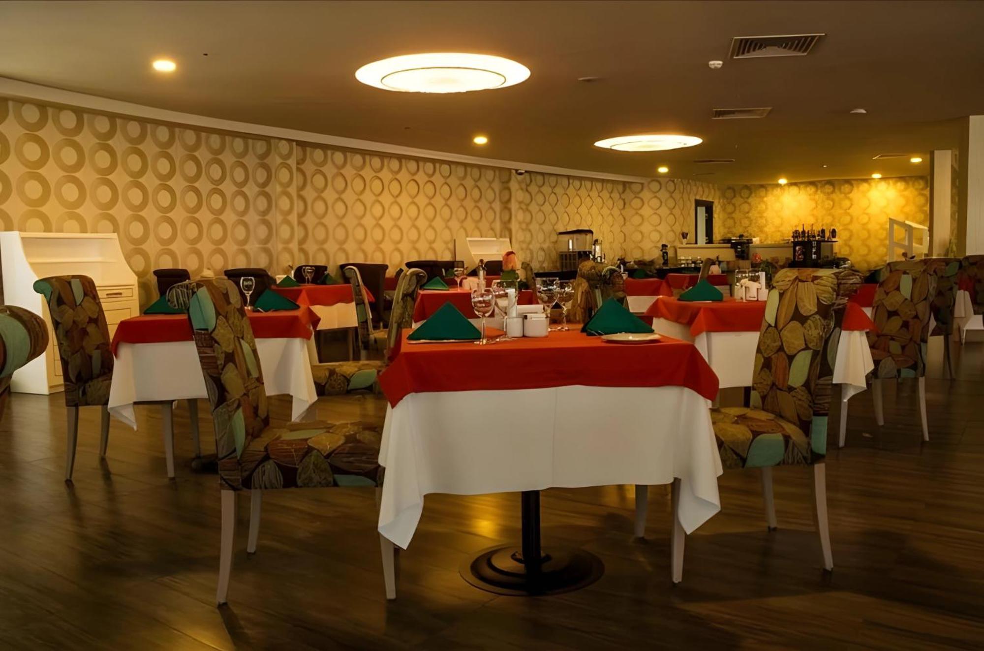 Orbi City Batumi Hotel Sea View Dış mekan fotoğraf